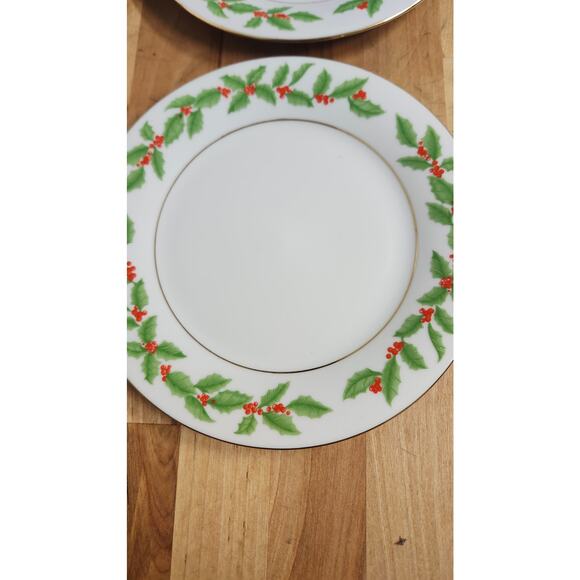 Set of 4 Vintage Crown Ming Fine China Holly Salad Plates - Picture 3 of 7